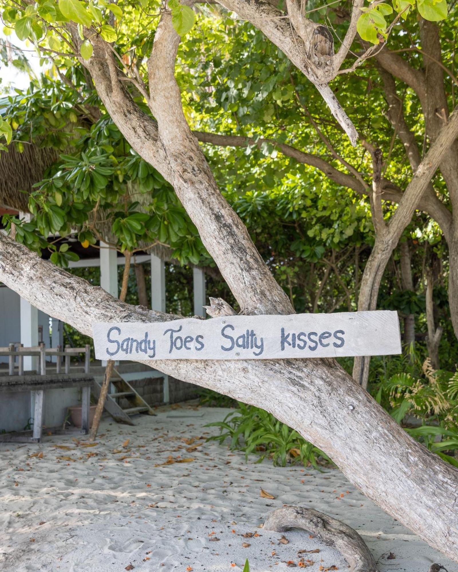 Kamadhoo Inn Екстер'єр фото