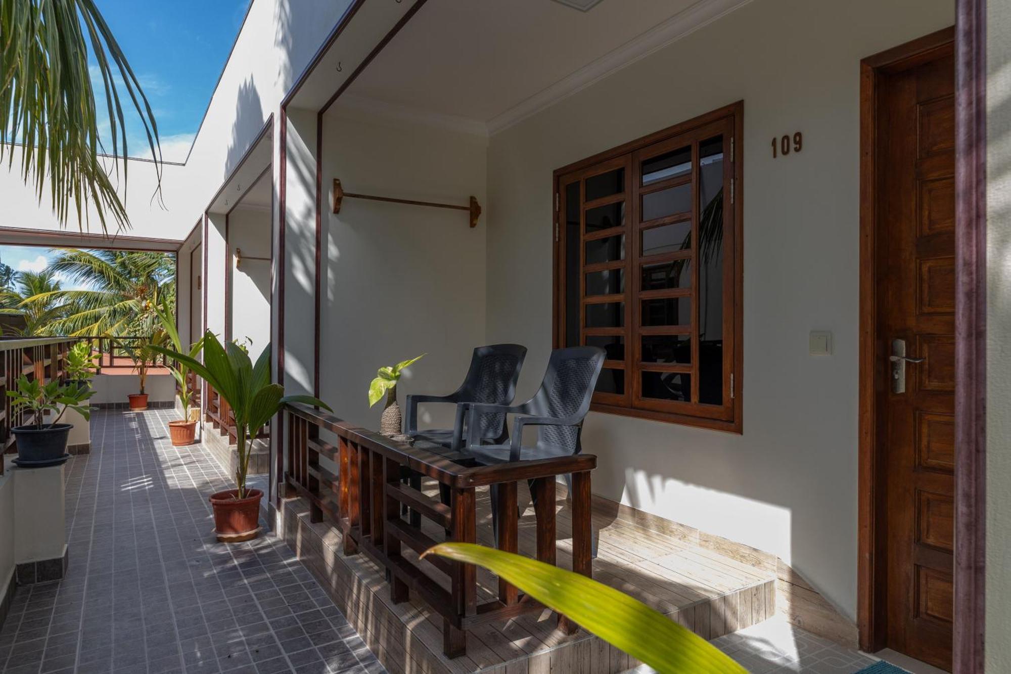 Kamadhoo Inn Екстер'єр фото